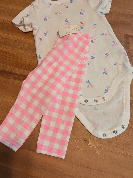 Cat & Jack Other - Cat & Jack Pink and White Gingham Legging Set with Floral Bodysuit